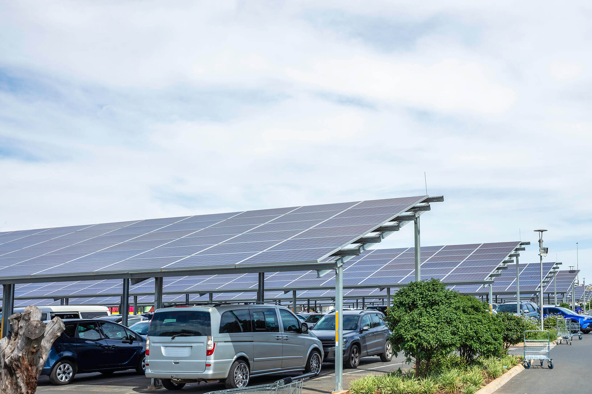 Estacionamientos solares, oportunidad para grandes espacios